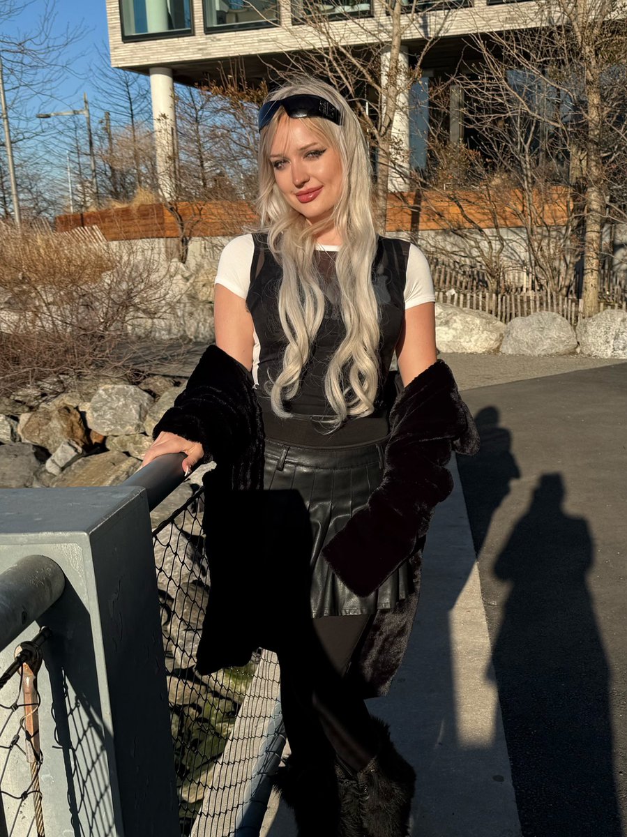 elliana hau tweet media