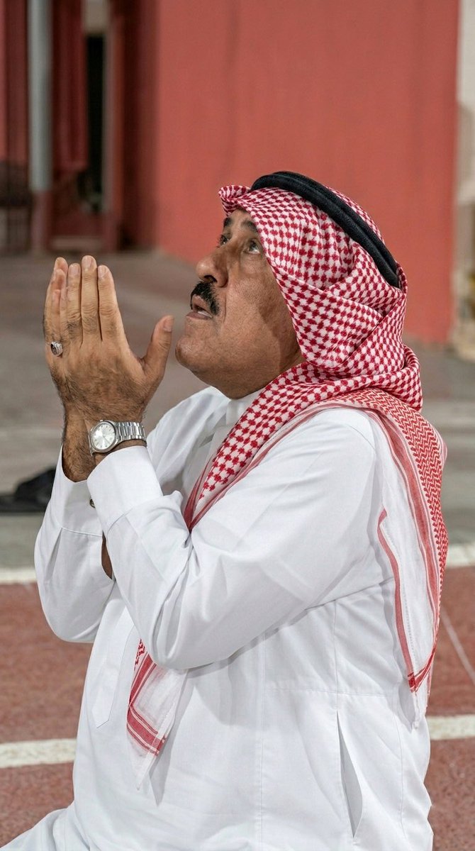 قرار tweet media