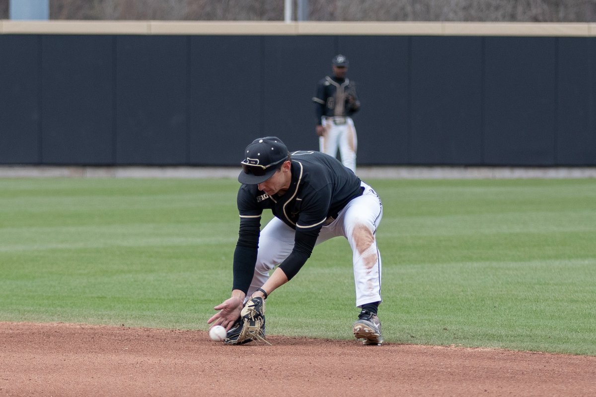 Top Row Pics tweet media