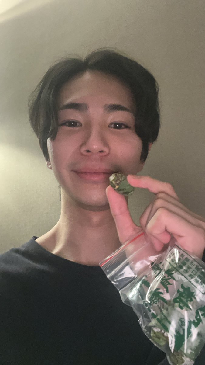 ロリギャン tweet media