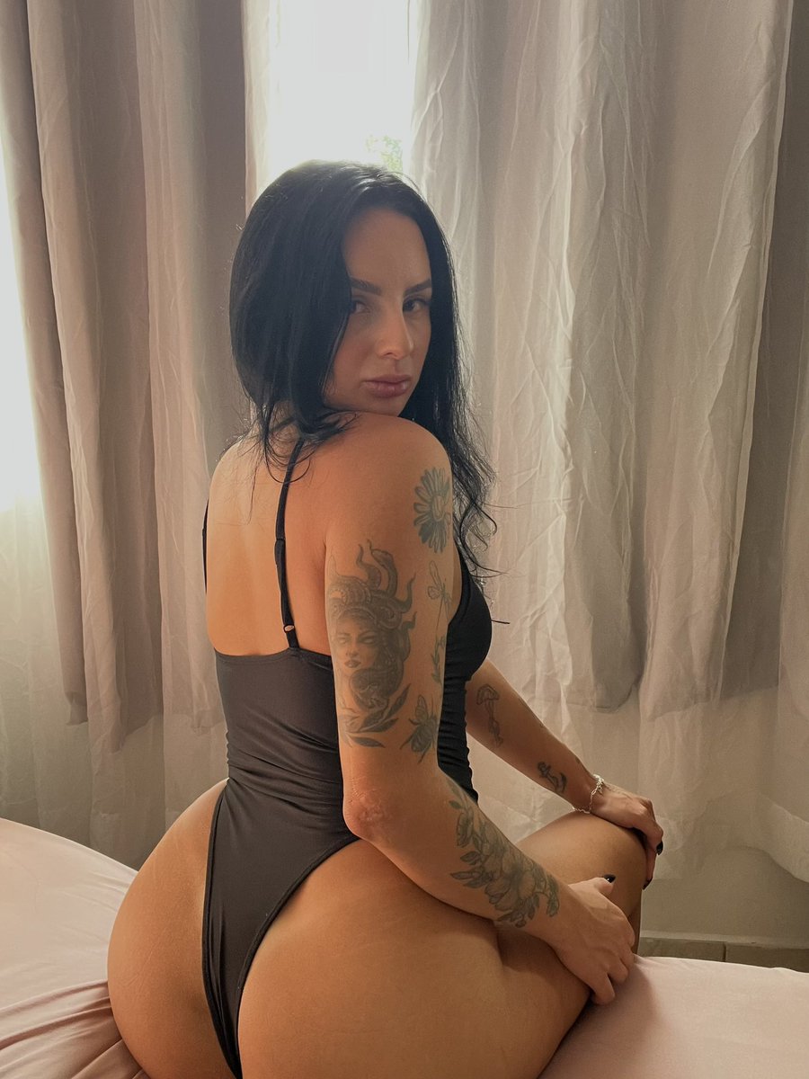 Julia Lara tweet media