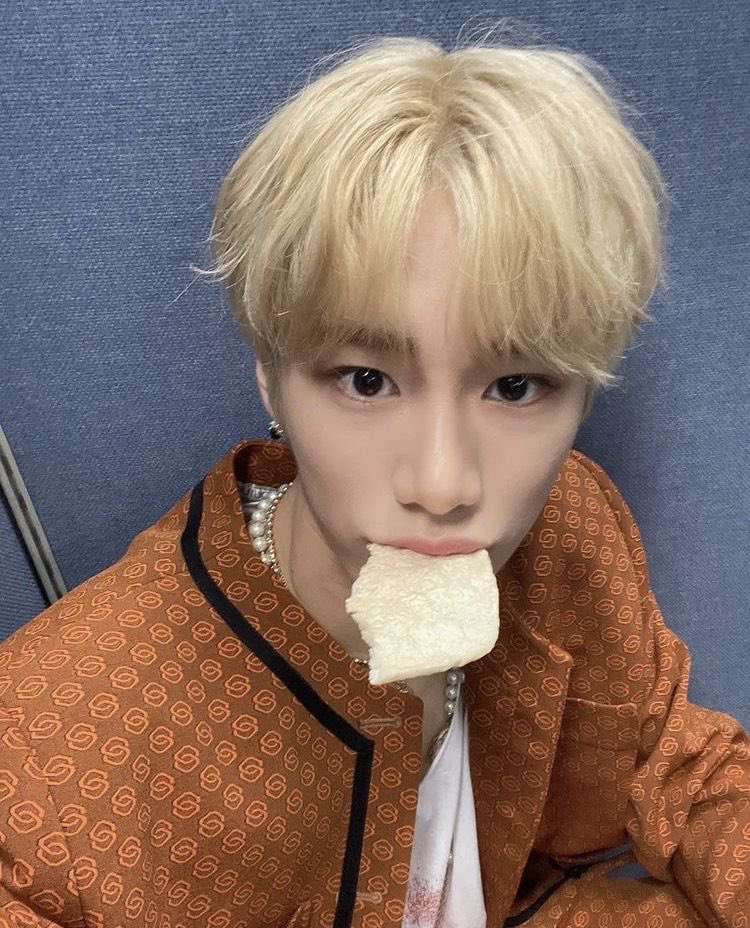 (ﾉ◕ヮ◕)ﾉ*:・ﾟ l u n e (SLOW atm) tweet media