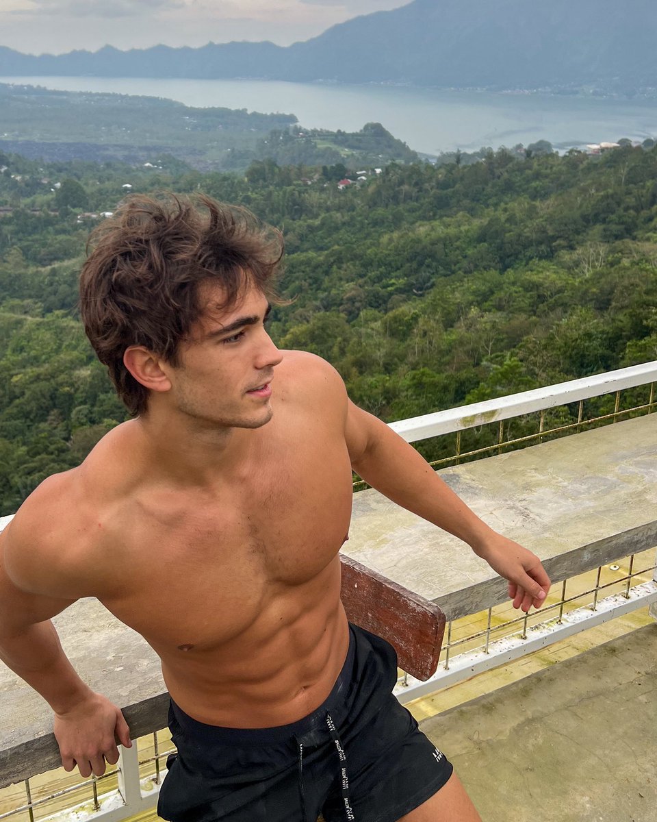 Kyle Kuznik tweet media