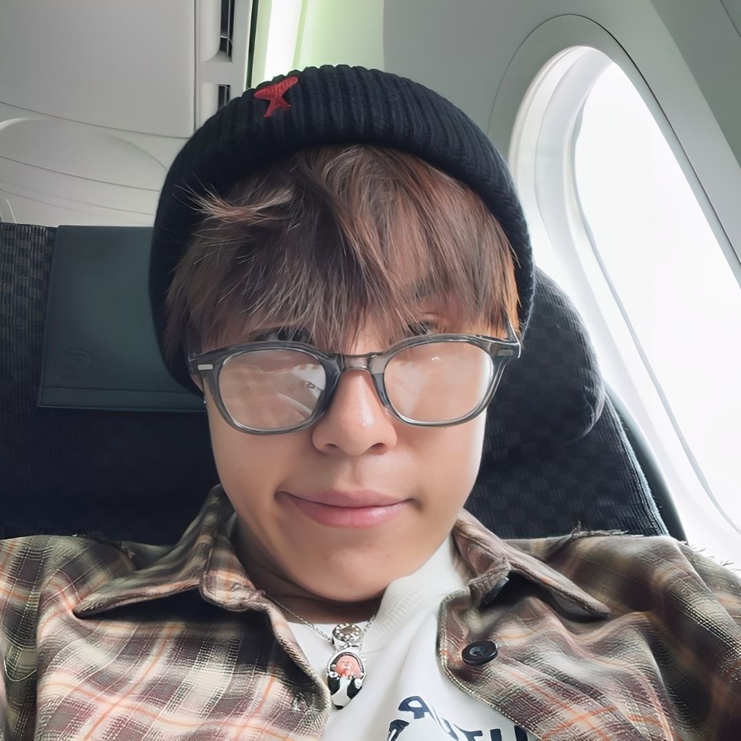 sabi 𝜗𝜚 tweet media