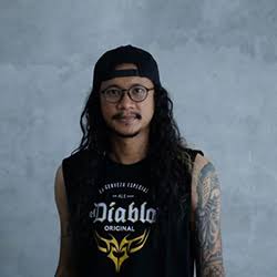 dana istimewa ☭ tweet media