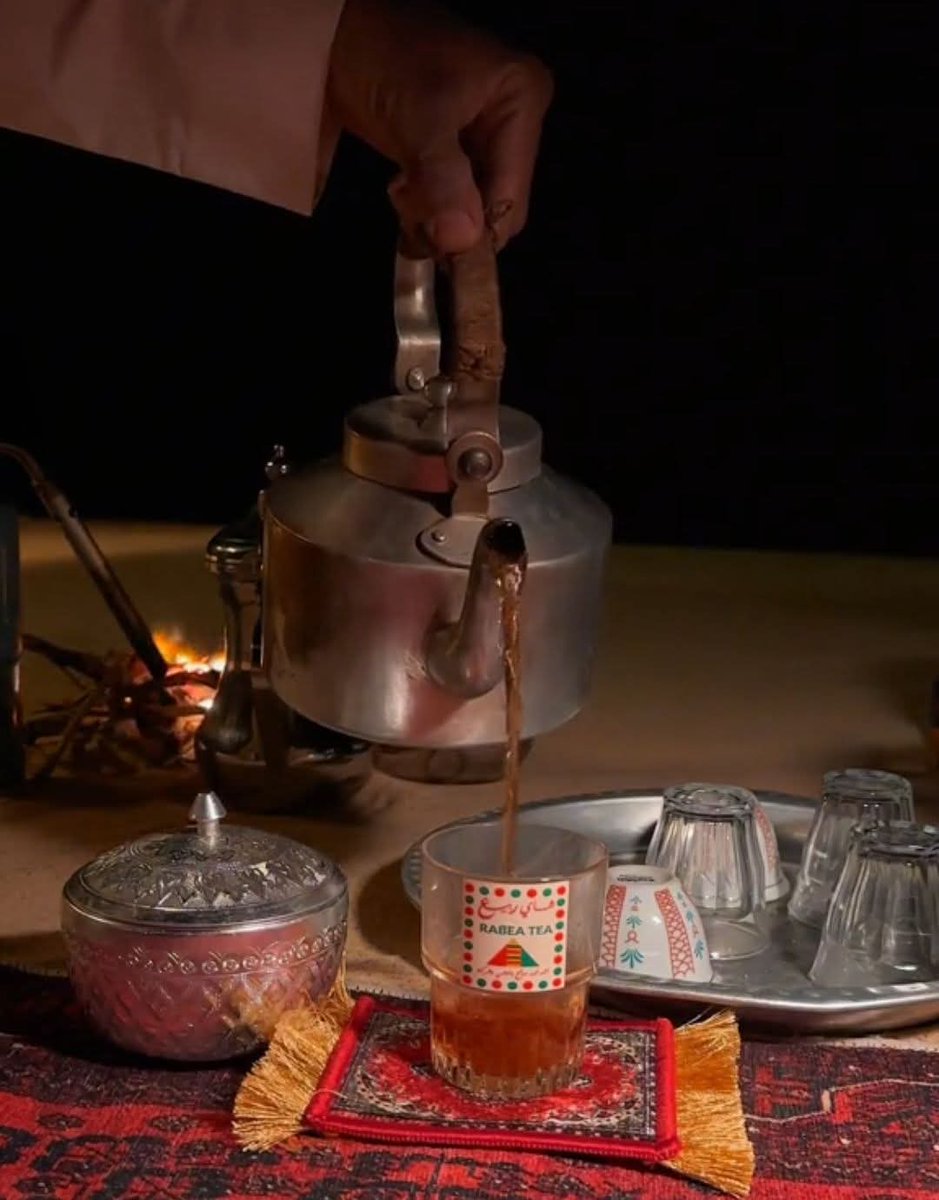 تمضــي الأيـــام وتبـــيّن خفــاهــا
ومن كسب حب الخلايق فاز فيها

النفــوس الصافيـه إصـــدق معاها
والقلوب الطاهـره ... حافظ عليها♡

صباحكم_ورد🌹