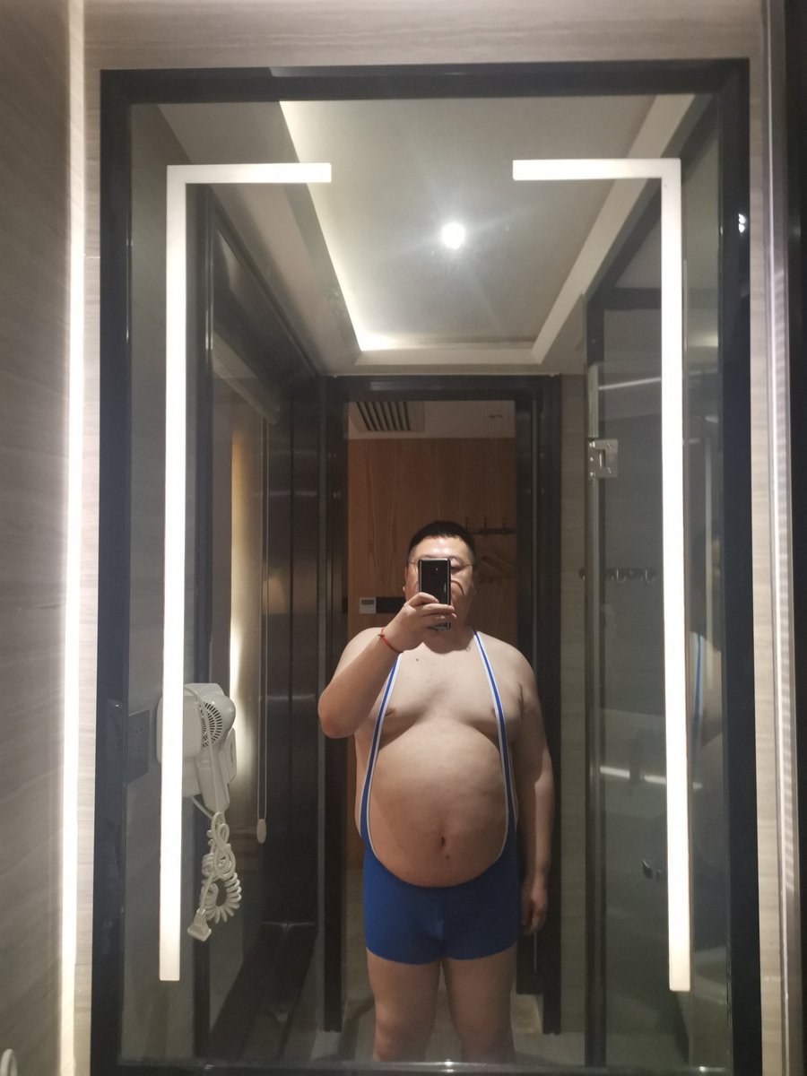 small duck tweet media