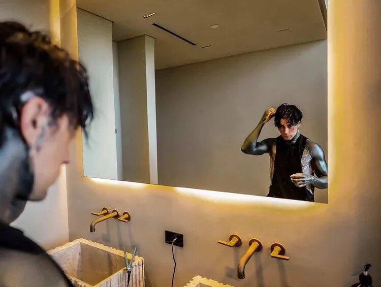 For <a href="/TUFAVORlTA/">ｅｉｚａ (ℎ𝑖𝑠 𝑜𝑟𝑐ℎ𝑖𝑑)</a> eyes only!!