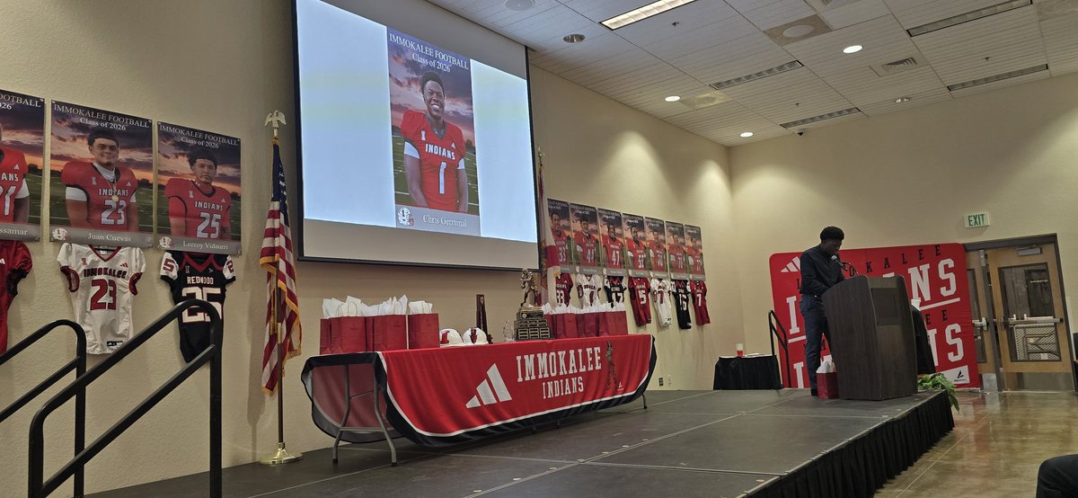 CoachDelgado61's tweet photo. Tonight, we celebrated the 2025 @ImmokaleeFB team with our end of season banquet.

I'm so thankful for everyone who showed up to celebrate, honor and commemorate all that is Immokalee Football! It was absolutely first class and our kids deserve it.

#ThoseWhoStayWillBeChampions https://t.co/OAhOcJZe8m