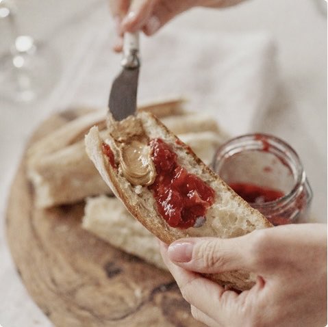 Lily Revin tweet media