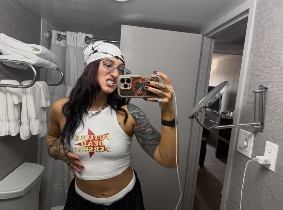 // NOT @CallMeKrisStat. tweet media