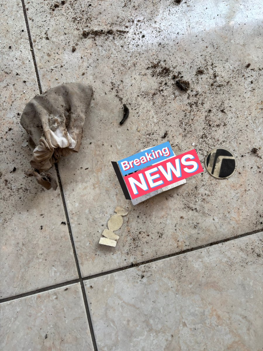 lagi asik nyapu, tibatiba ada barang ginian