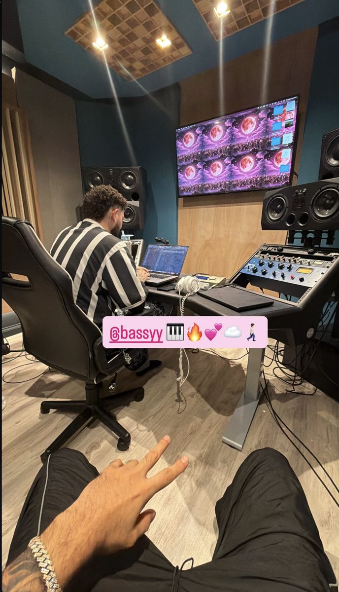 LaMusica tweet media