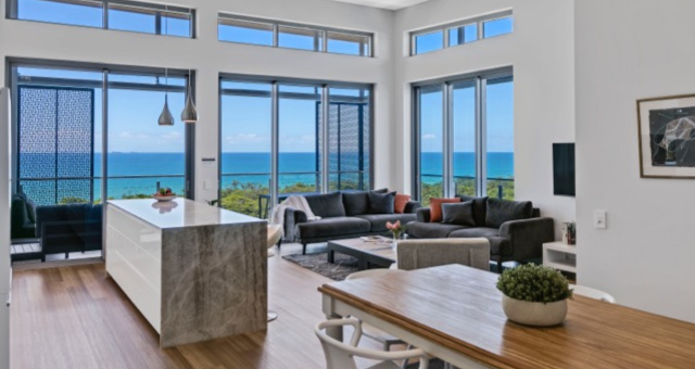 HM Magazine tweet media