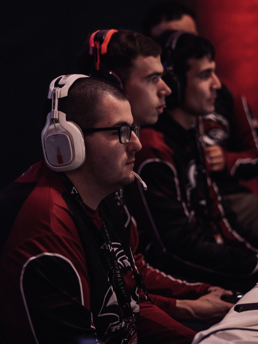 Austin 🖤 tweet media