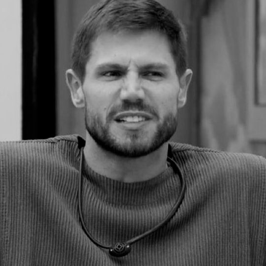 Vai Desmaiar tweet media