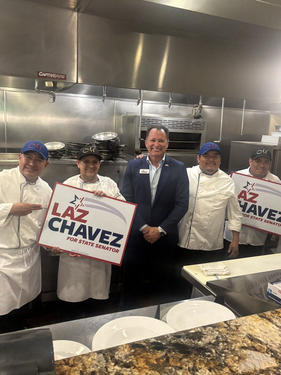 LazForNevada's tweet photo. Mastrioni's restaurant is a great place to eat right here in District 8!

Visiting family-owned businesses like this is one of the best parts of this campaign — these are the people who built our community. https://t.co/2Q2ablSlnJ