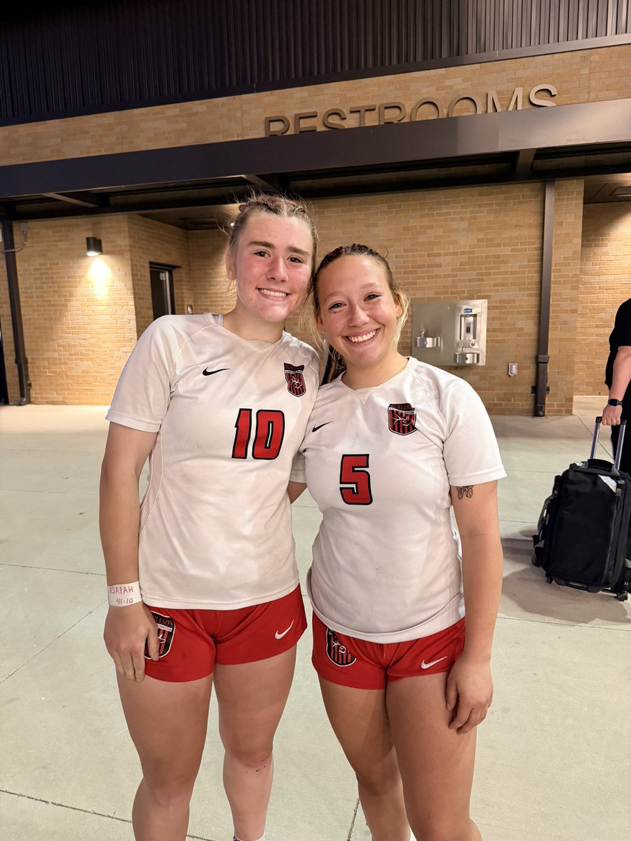 Quinn17Katie's tweet image. Tough end to an amazing season! 20 goals and 15 assists total on the year! I’m proud of my team and the effort we put into every game! #nextplay and now #nextyear
 And a pic with one of my fave senior captains! @emilycontino16
