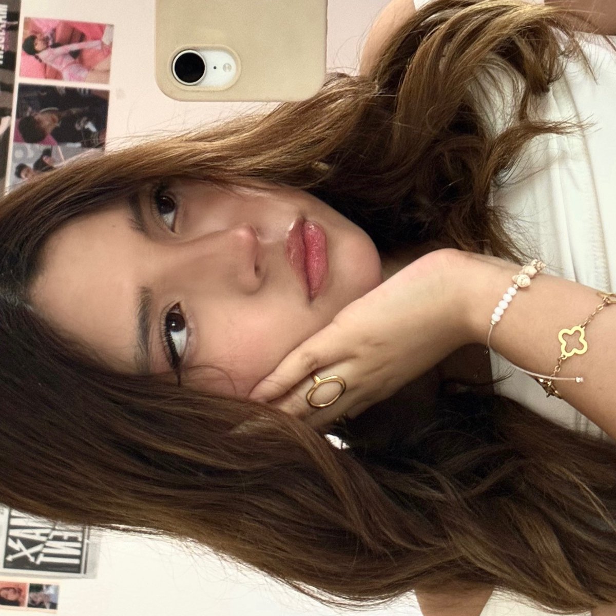 bell ⋆˚𝜗𝜚˚⋆ tweet media