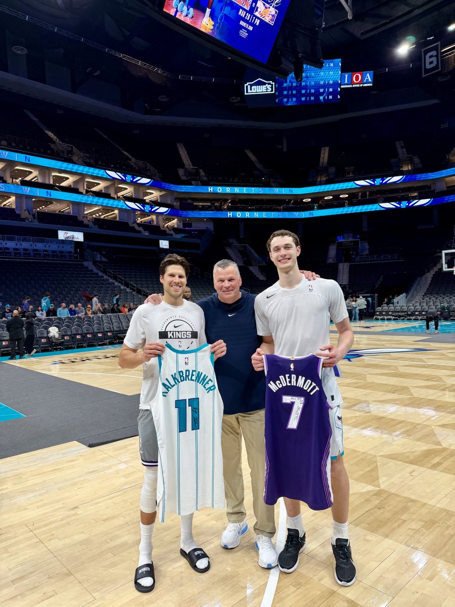 Otrips | RDJ tweet media