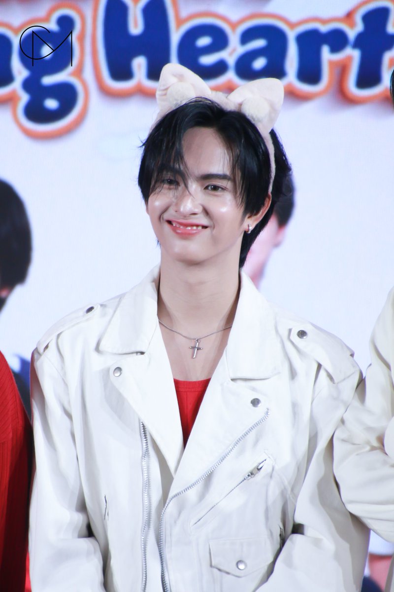 CM2 CONNECT tweet media