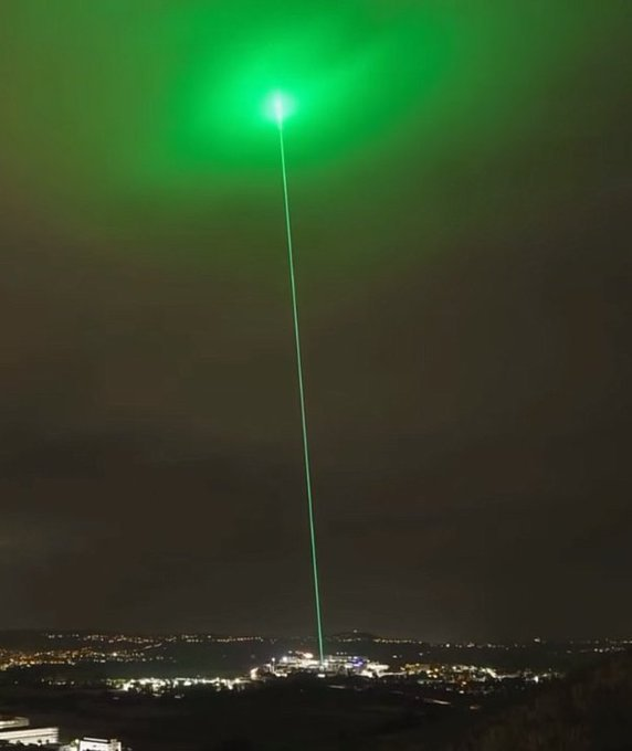 Parody / Elon Musk tweet media