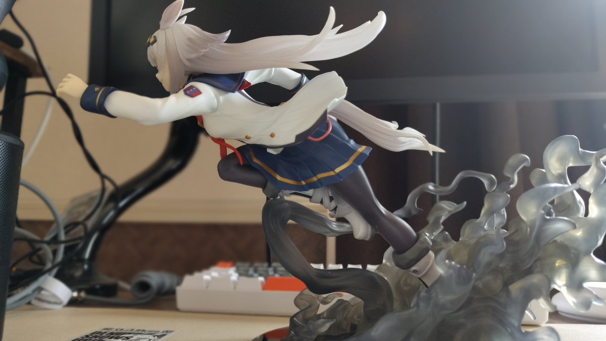 シンデレラグレイ、体勢が前傾すぎてギリギリだ　俺もこう生きる