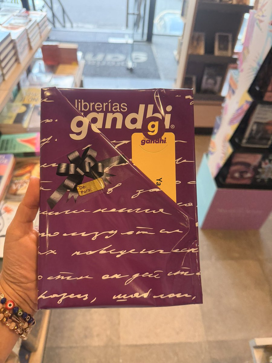 Larissa Luna tweet media