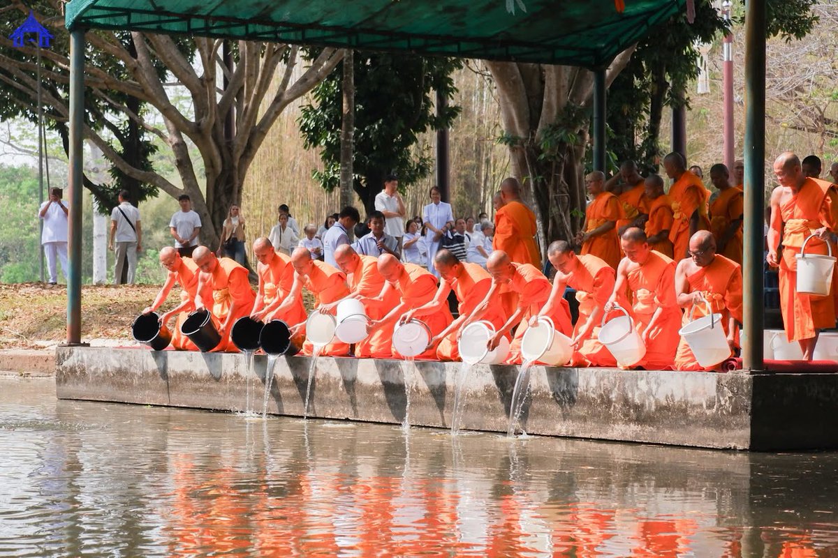 #ธุดงคสถานล้านนา จังหวัดเชียงใหม่ ได้จัดงานบุญล้านนา ประจำเดือนมีนาคม พร้อมด้วยพิธีทอดผ้าป่า เพื่อสนับสนุนโครงการบรรพชาสามเณรลูกแก้วล้านนา และโครงการอุปสมบทบูชาธรรม 75 ปี พระภาวนาธรรมวิเทศ ผู้ช่วยเจ้าอาวาส วัดพระธรรมกาย dmc.tv/article/34111