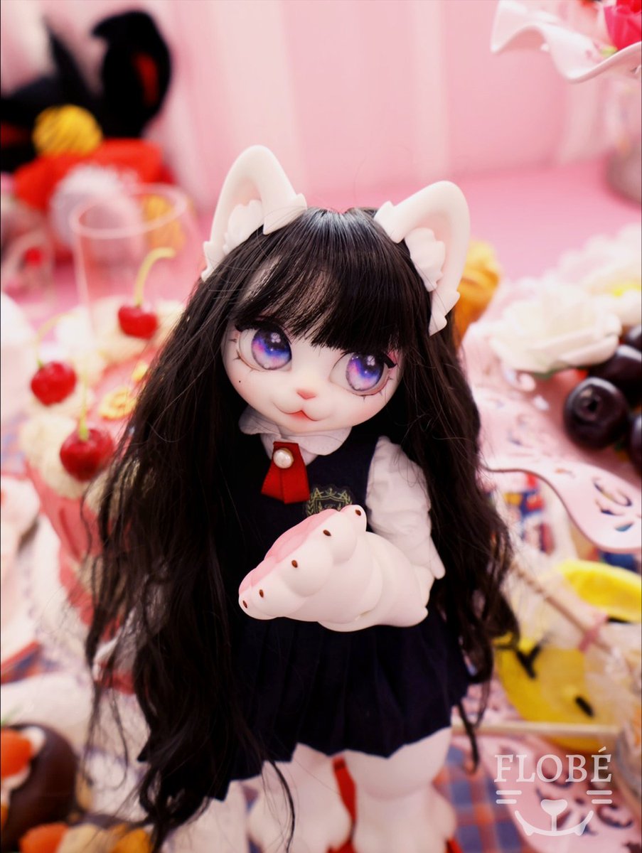 FLOBÉ (Flora) tweet media