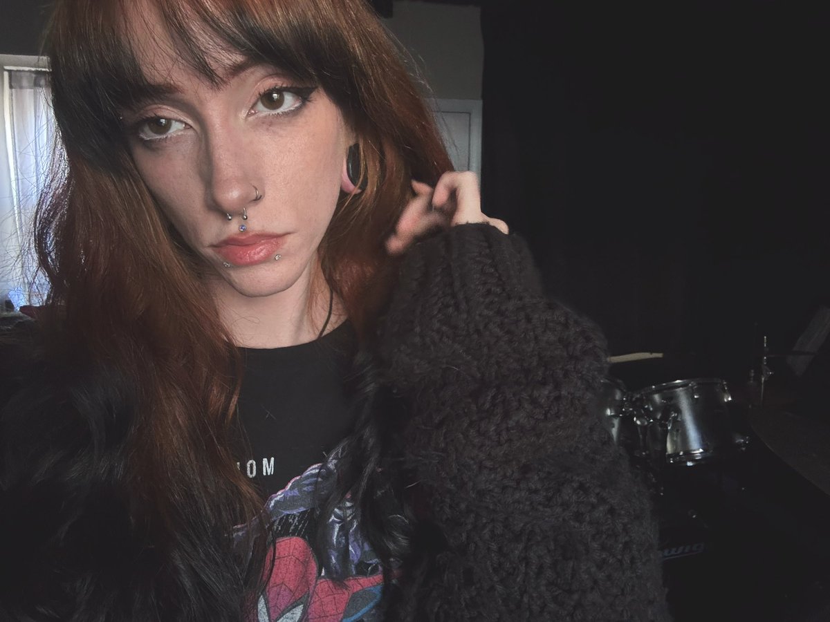 carmie 🖤 tweet media