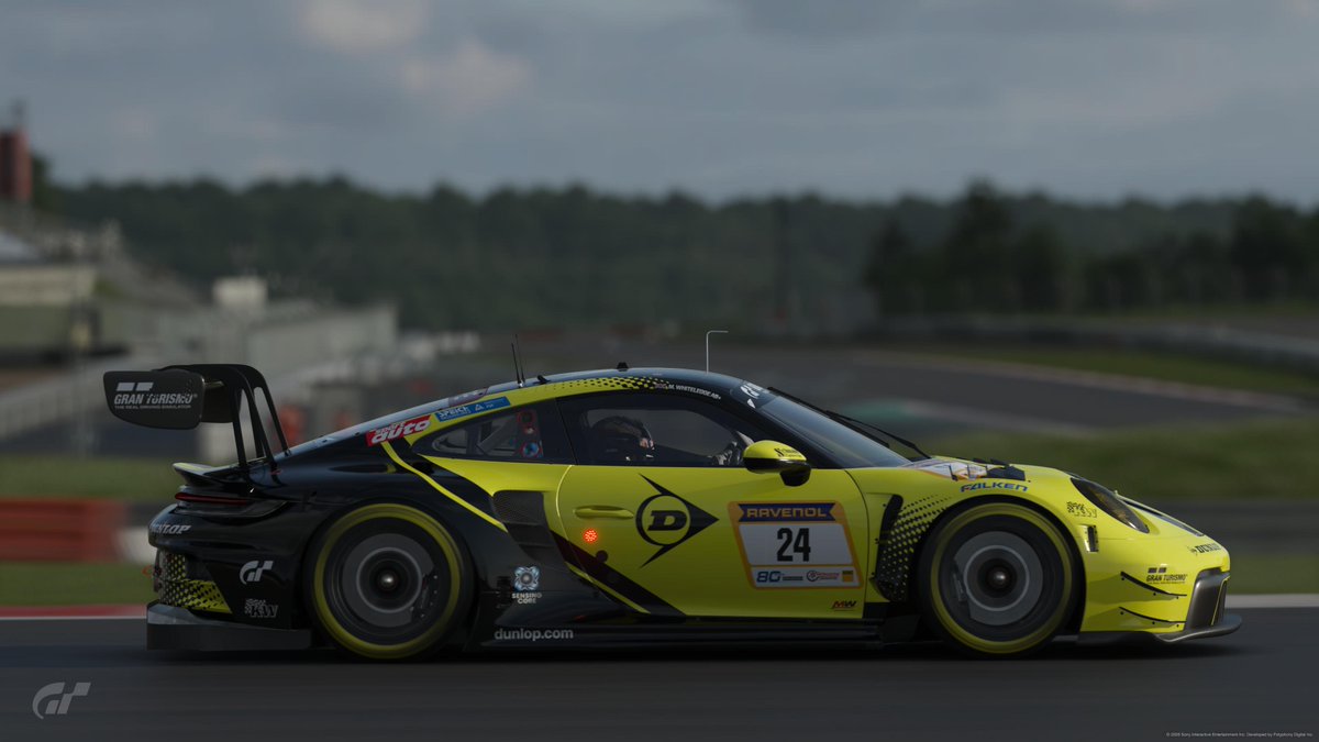 Mark_Whitelegge's tweet photo. It is growing on me this livery. #DunlopMotorsport #NLS2 #GT7 #CustomLivery https://t.co/FUlvwEzvPp