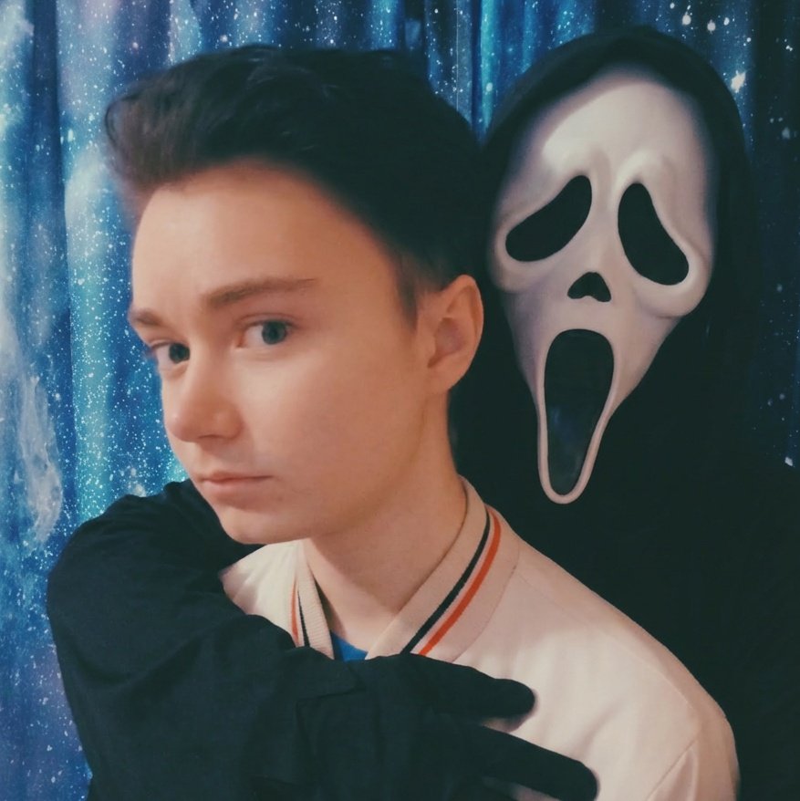 MartyDaily31's tweet photo. #NewProfilePic #Ghostface #scream https://t.co/gHDWm7IO85