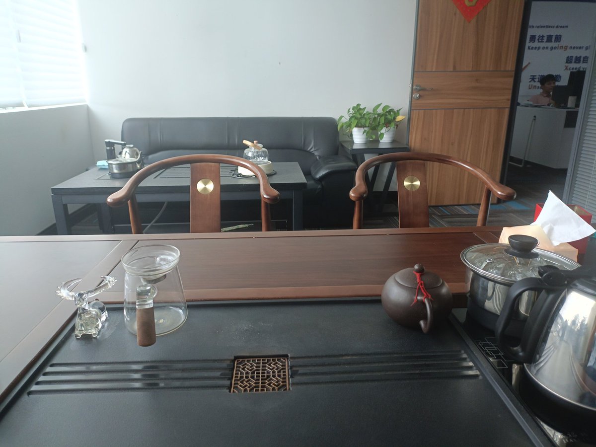 周边没事的伙伴们，来办公室喝茶吧，经济萧条，没业务可做。
base：shenzhen-COFCO business park