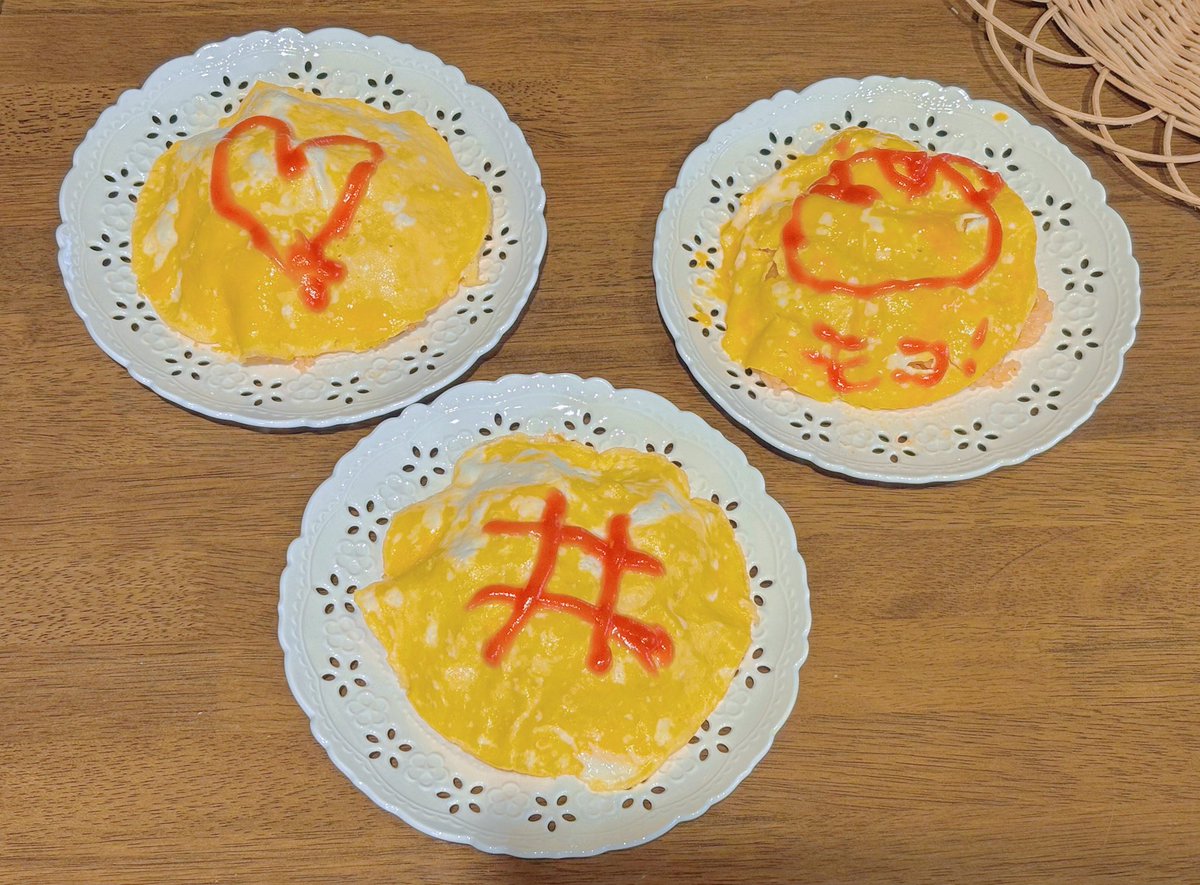 ななせ tweet media