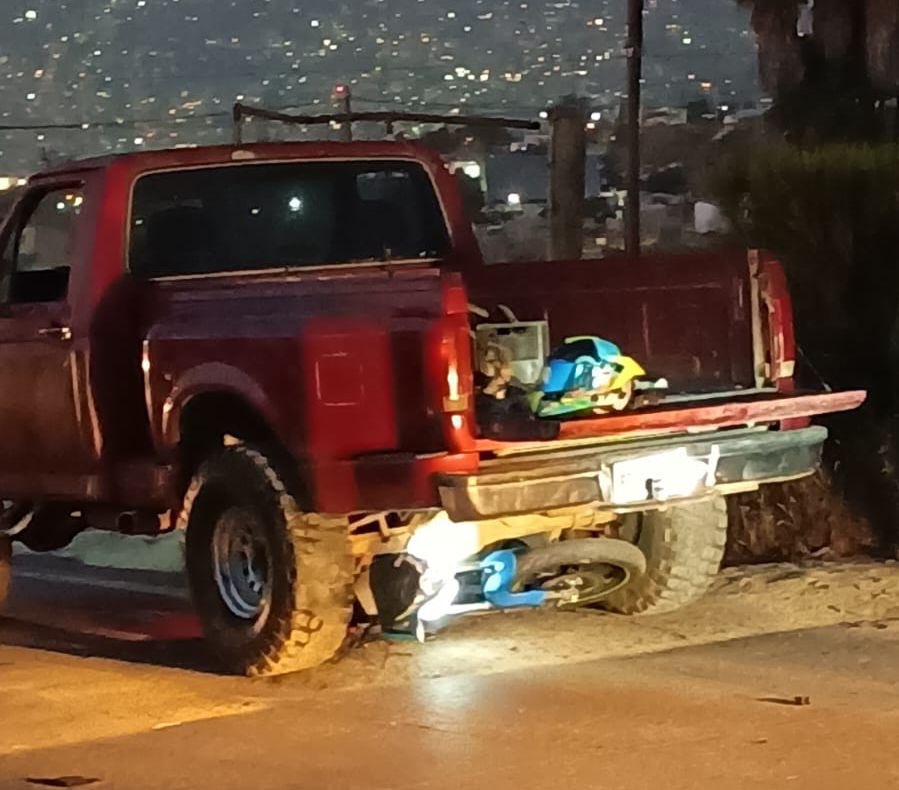 Buzo Caperuzo tweet media