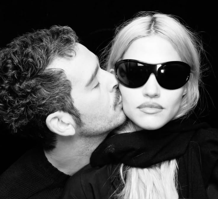 go follow <a href="/gabbrietty_pics/">gabbrietty archives</a> please :)