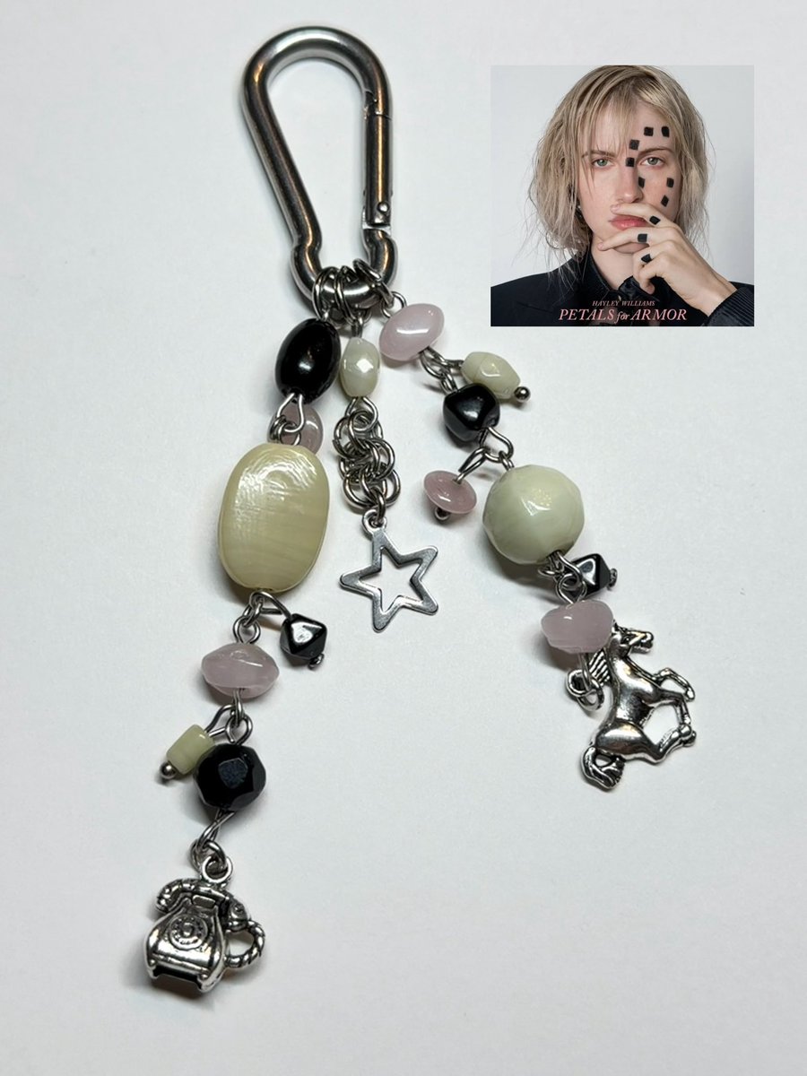 jacqui 💡🍓🪩 tweet media