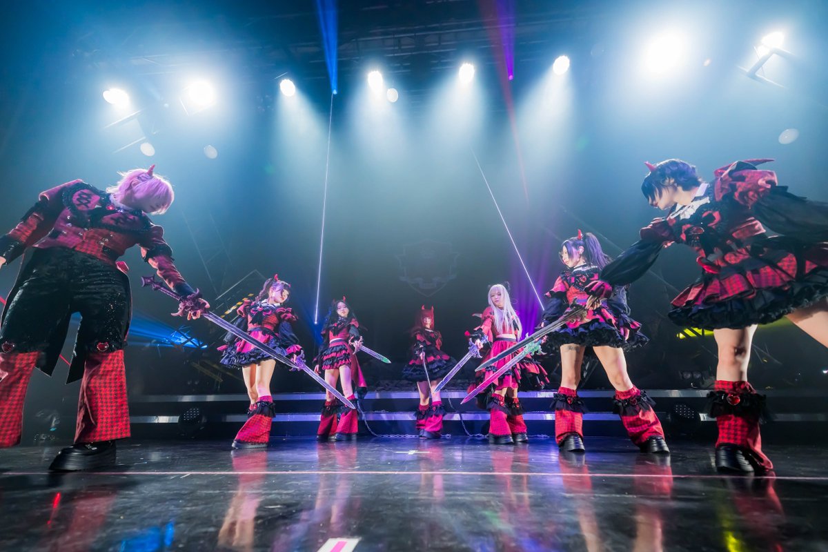 yin ⋆ 陰 tweet media