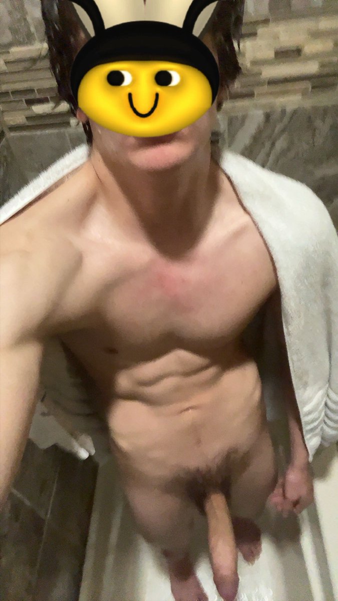 John34379478's tweet photo. Fat cock n abs #bwc #abs #gym #dm #nsfwtwt #showerporn https://t.co/7t5LS8nrit