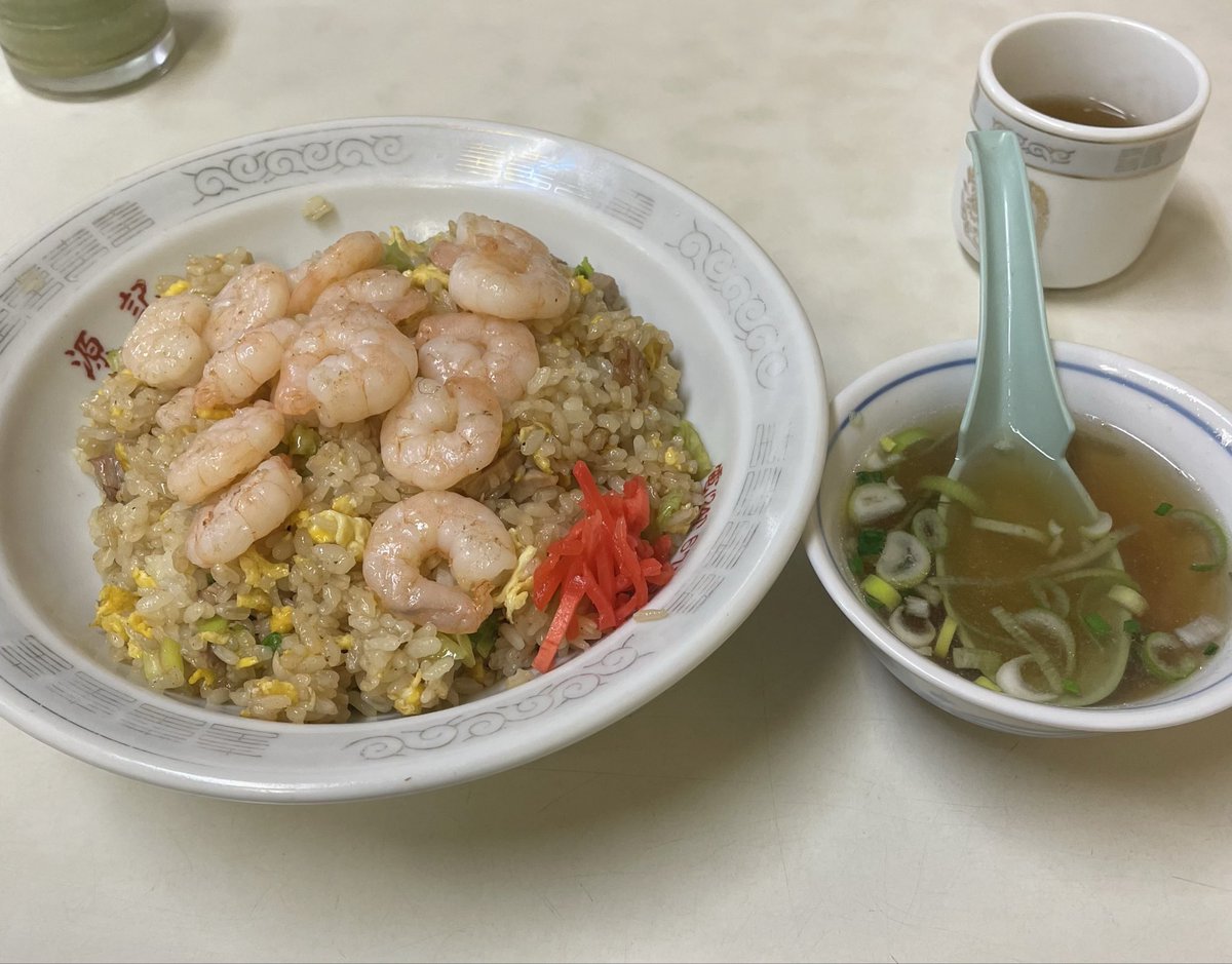 wn52w's tweet photo. 源記さんで海老炒飯！
美味い！
#町中華
#炒飯
#中華料理源記 https://t.co/bmD8I6LZ6e