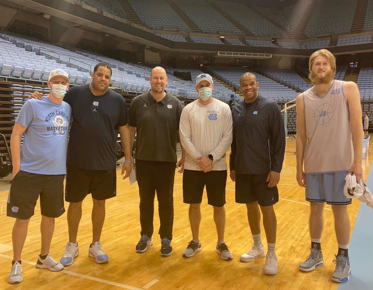 Coach_K23's tweet photo. Thank you, Coach Davis, for the time you spent with us when you did not have to. True class act! https://t.co/7p7pTraaop