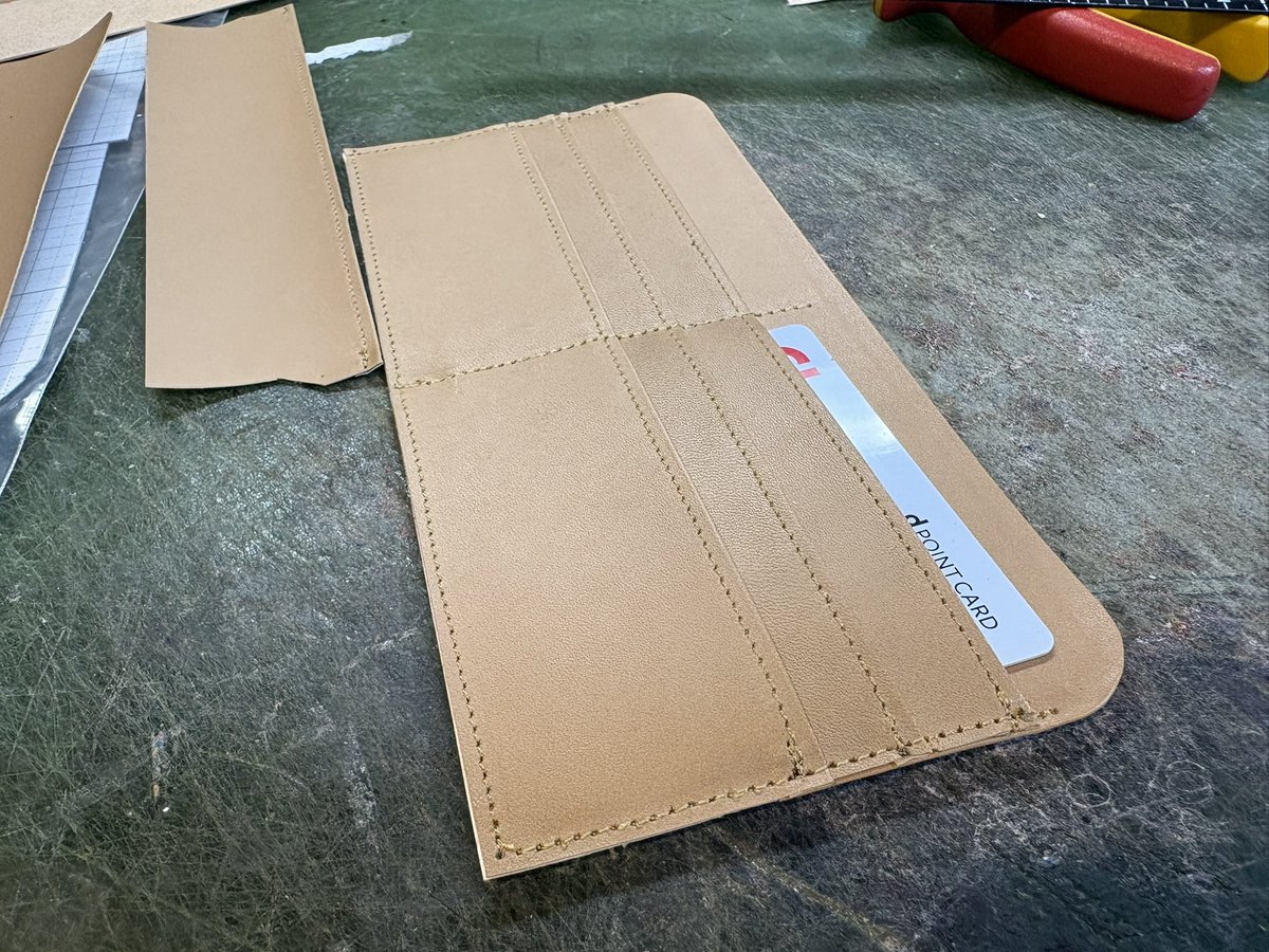 -est 革でブーツ作る人 tweet media