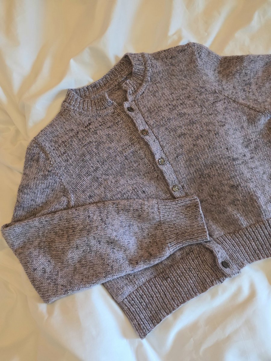 ๋ฒจ๋ผ tweet media