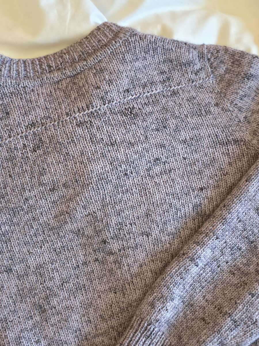 ๋ฒจ๋ผ tweet media