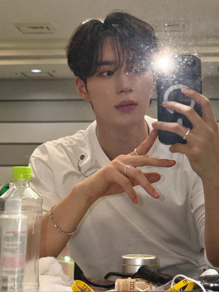 𝓖 JS – on hiatus. tweet media