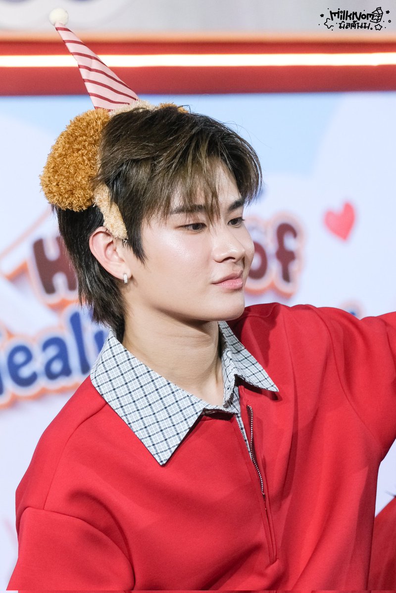 MilkNom🌨 tweet media