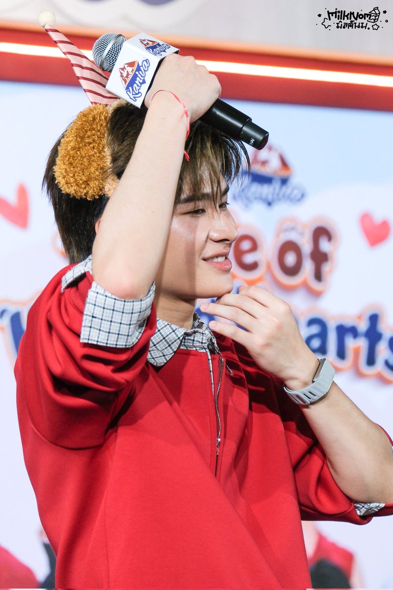 MilkNom🌨 tweet media