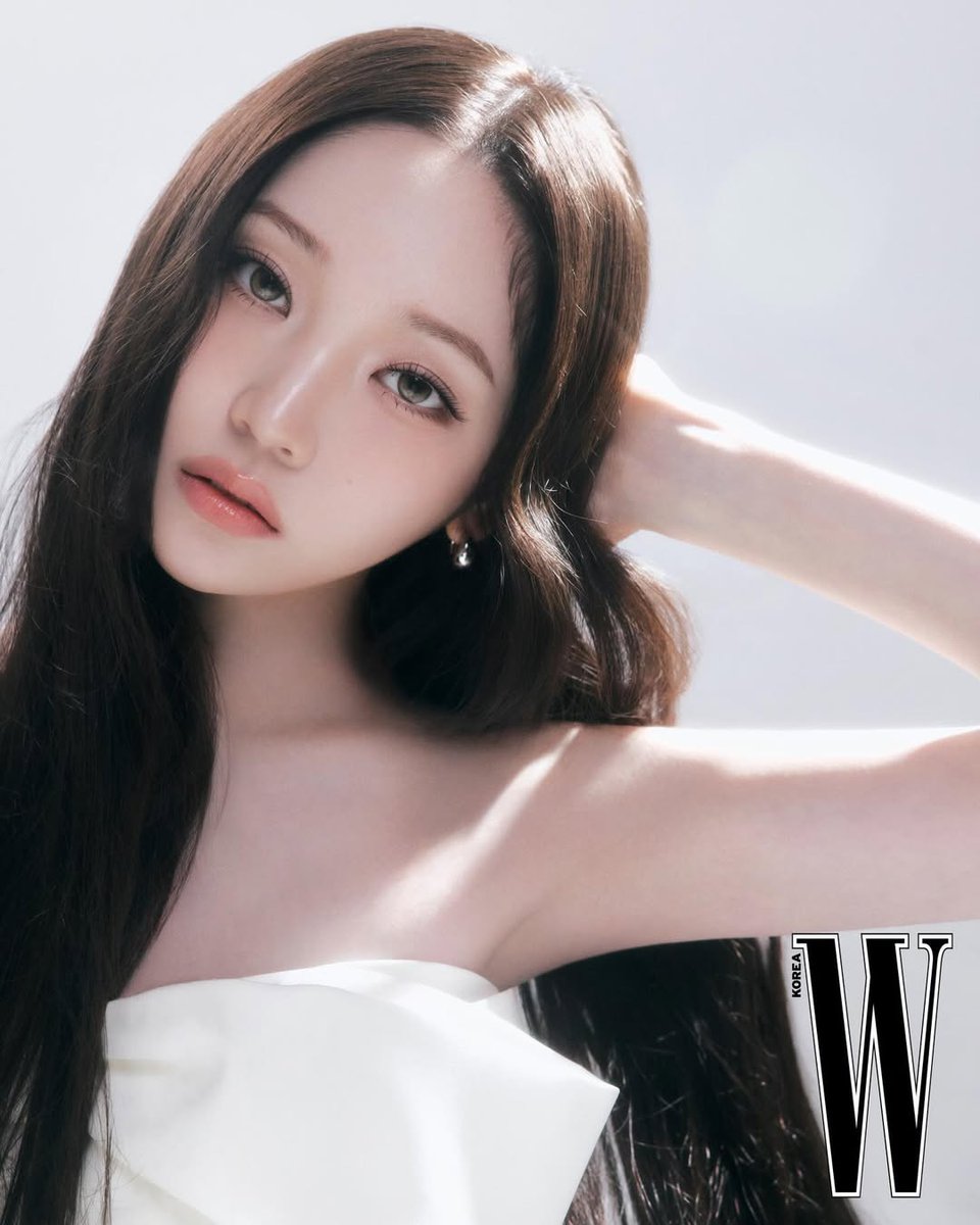 adprojectpics's tweet photo. YOUNGSEO for W Korea https://t.co/Z0cxDKMSNF