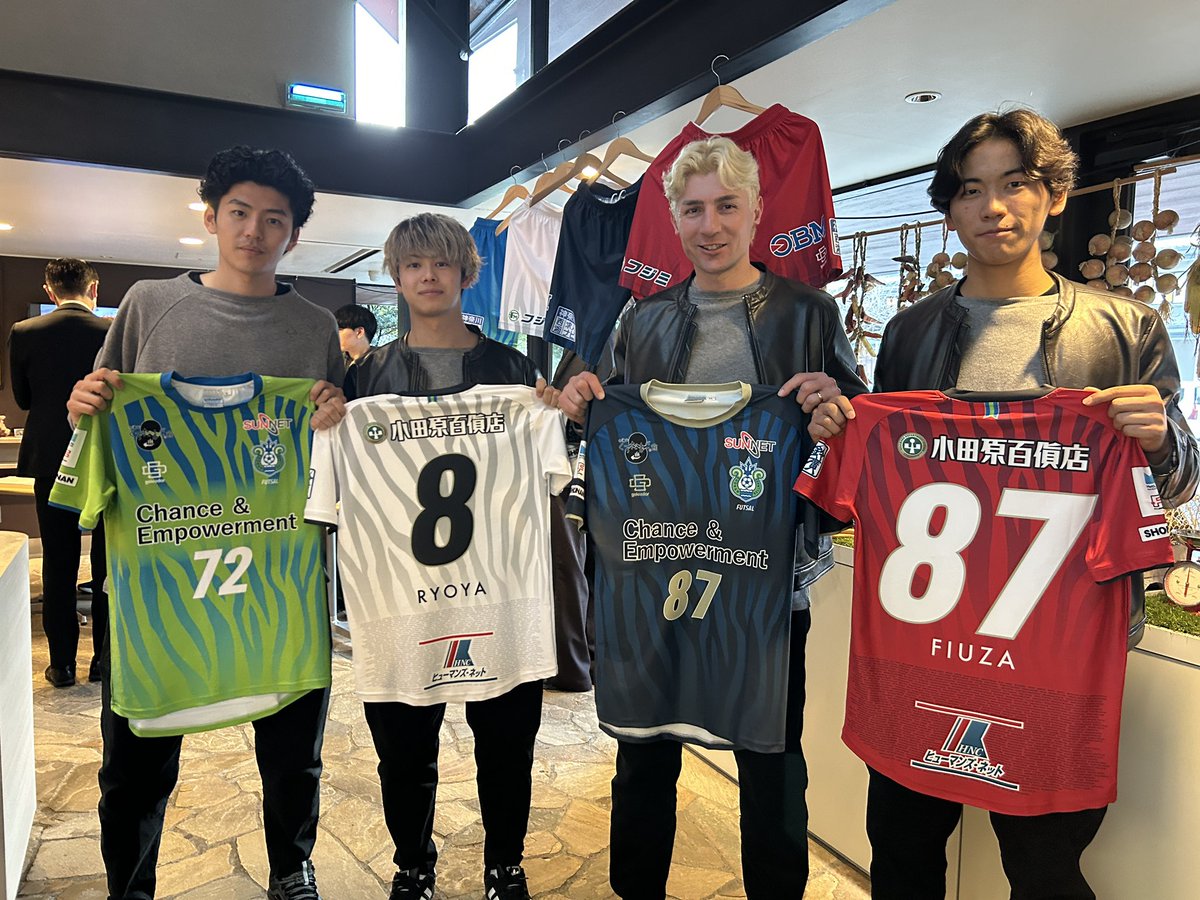 SBFC_OFFICIAL's tweet photo. 2025-26シーズン納会及びパートナー報告会を開催いたしました📢

3/23(月)午前中に、報徳二宮会館にて納会を実施しました。全選手・スタッフが自身の言葉で一年の振り返りを語り、美味しい勝つカレーをいただきました🍛
そして夕方は、えれんなごっそにて、パートナー企業の皆さまとの時間を過ごさせていただきました🤝

今シーズンも、クラブを支えていただきました、すべての皆さまに御礼申し上げます。
ありがとうございました。

#bellmare_F
#ChanceEmpowerment
